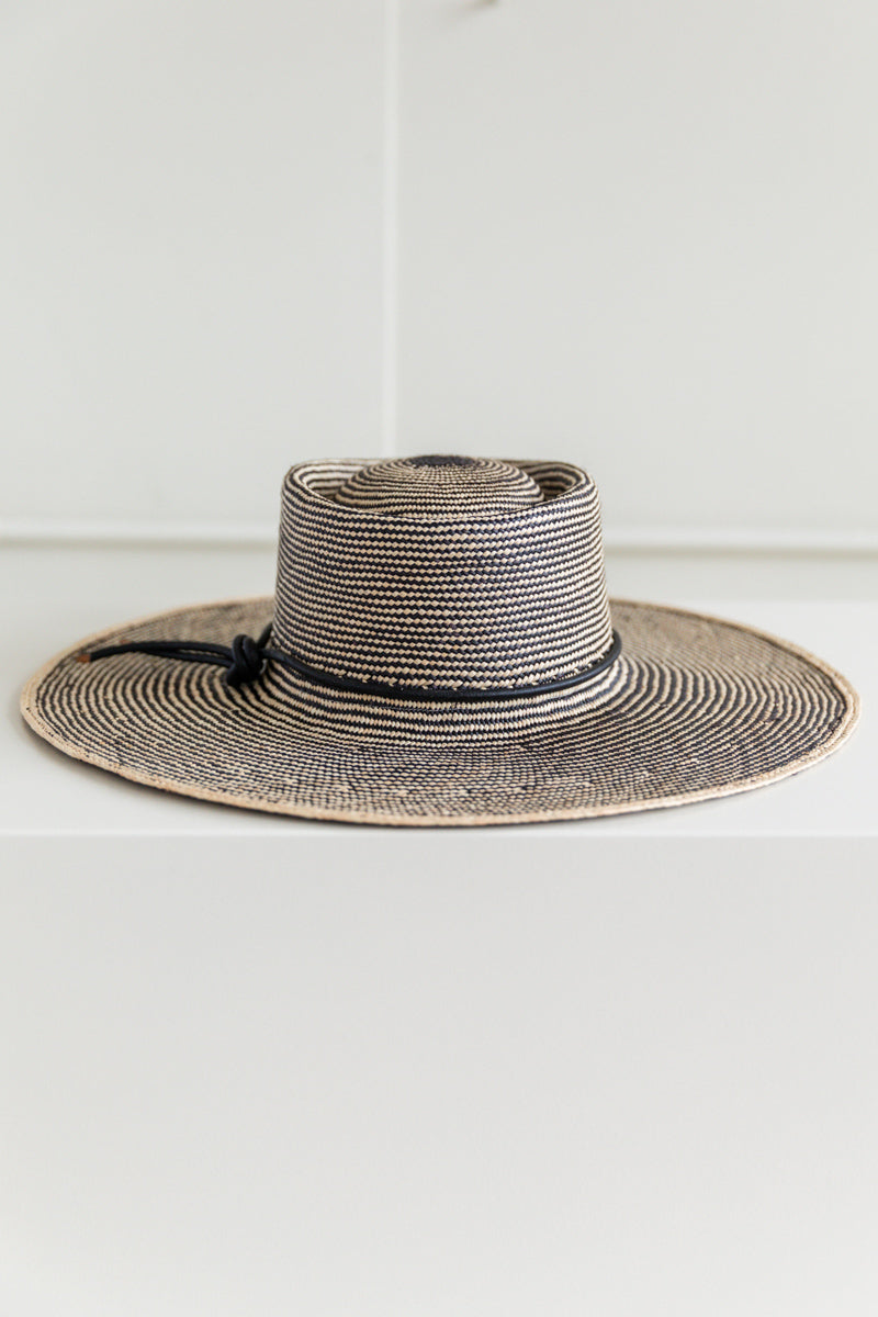 MADRONE IN BICOLOR PANAMA STRAW