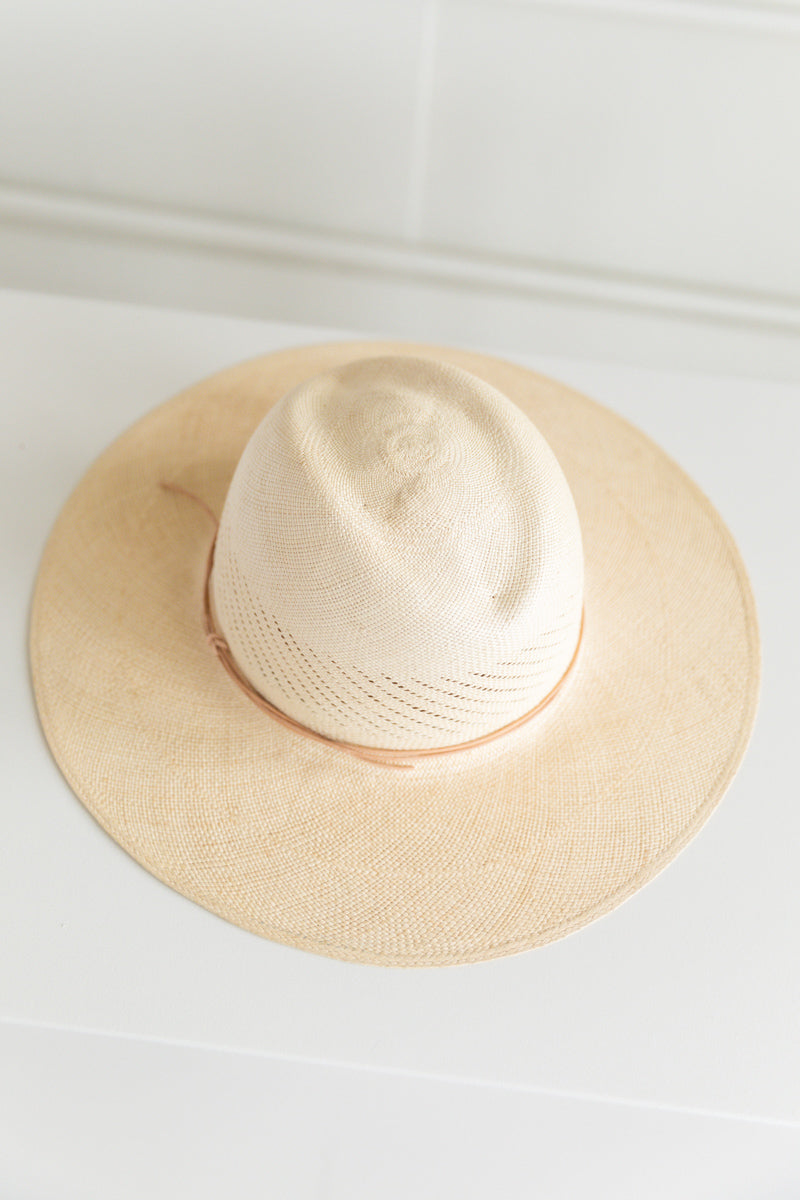 DESERT HAT IN FINE GRADE PANAMA STRAW