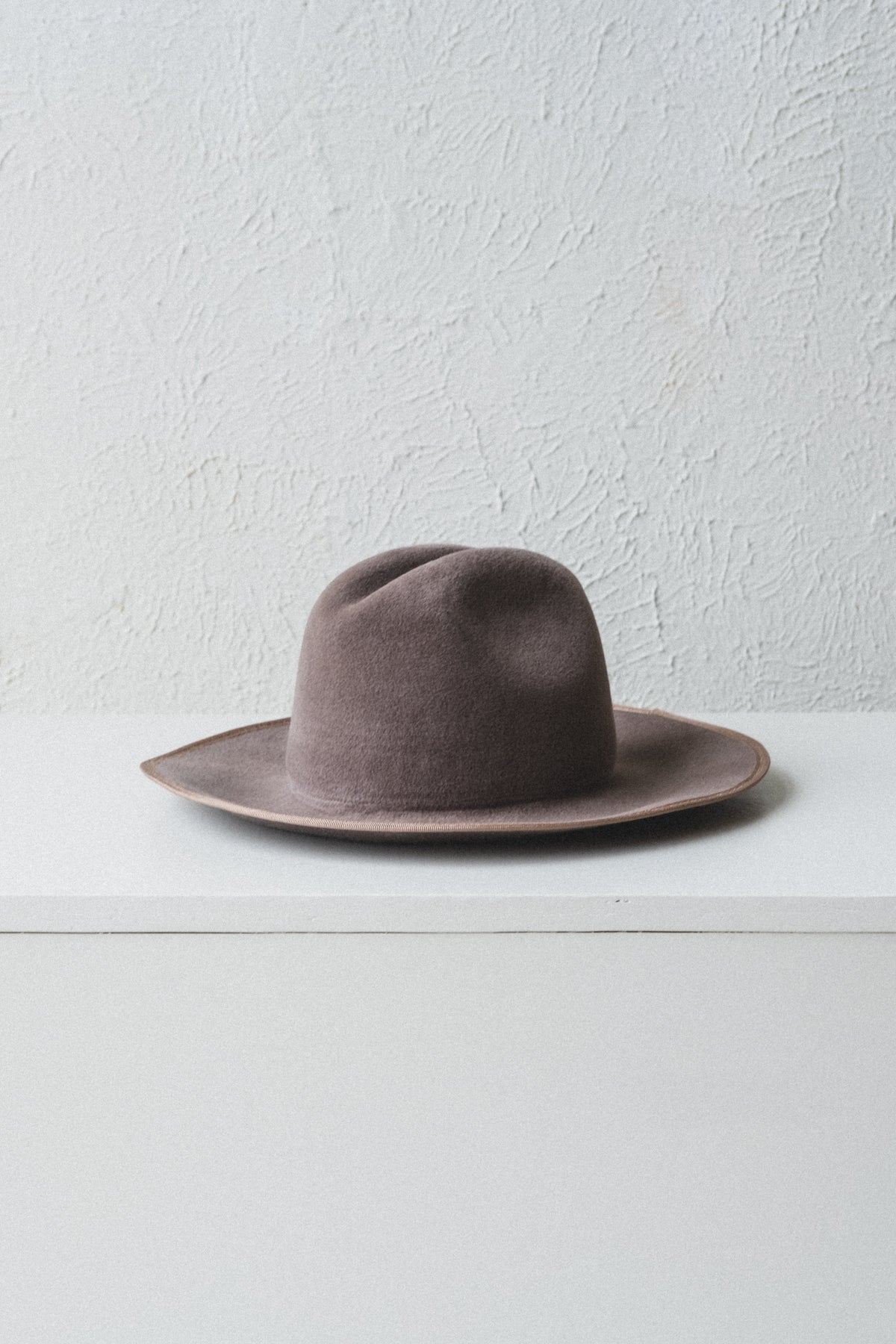 SAVOY IN VELOUR FELT