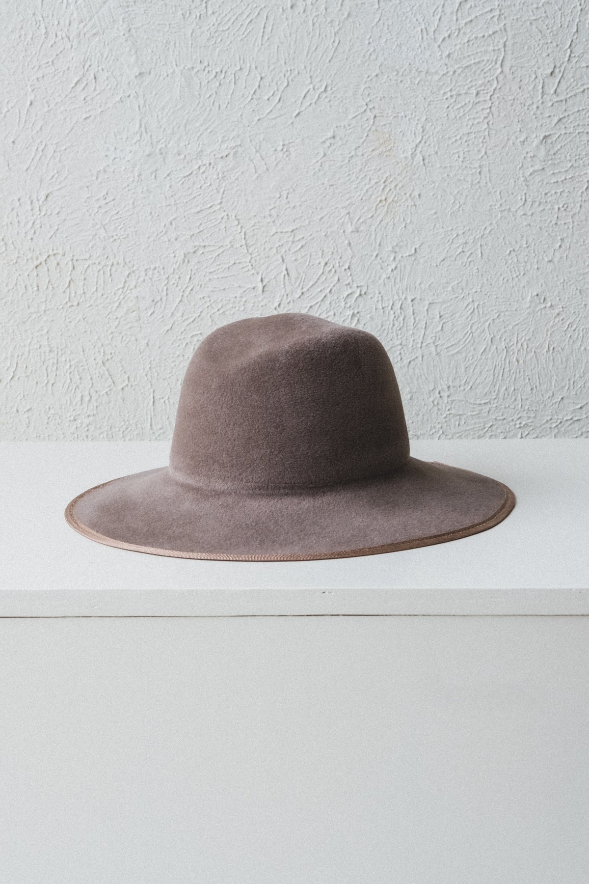 SIMON IN VELOUR FELT