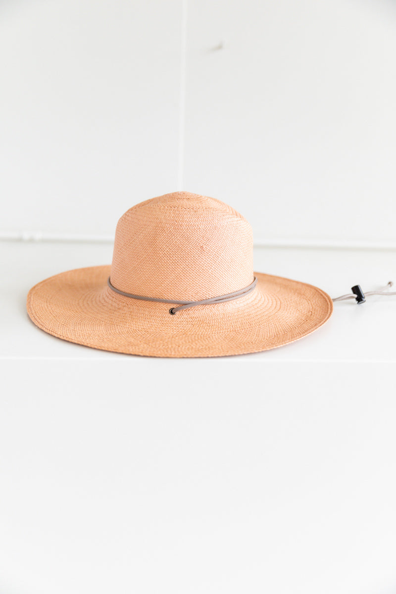 SIMON IN PANAMA STRAW