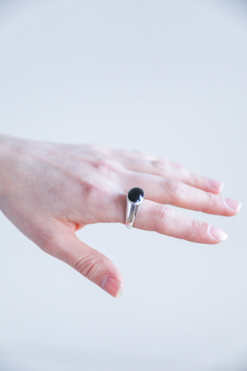 ONYX FALIN RING