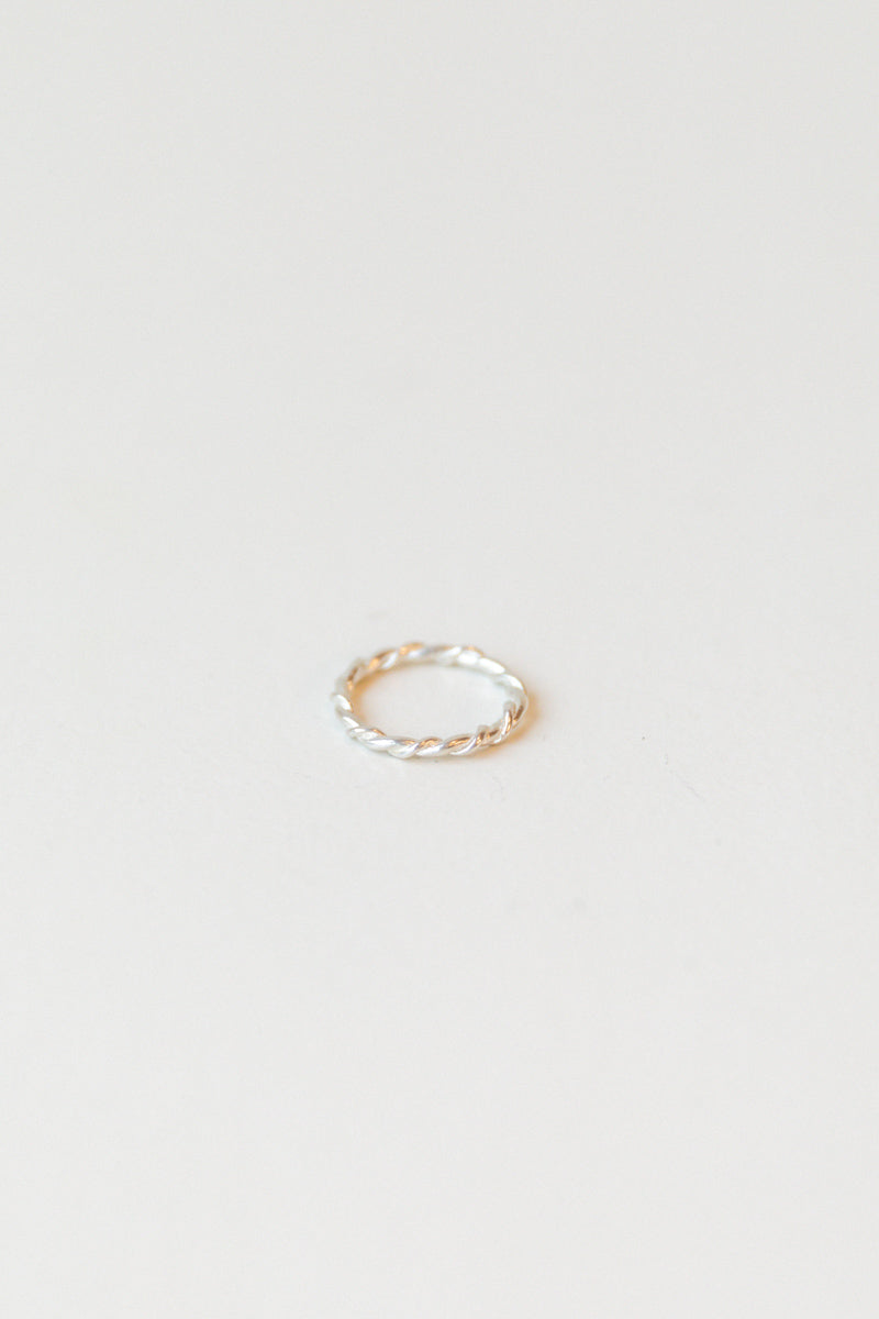 THIN ROPE RING IN SILVER