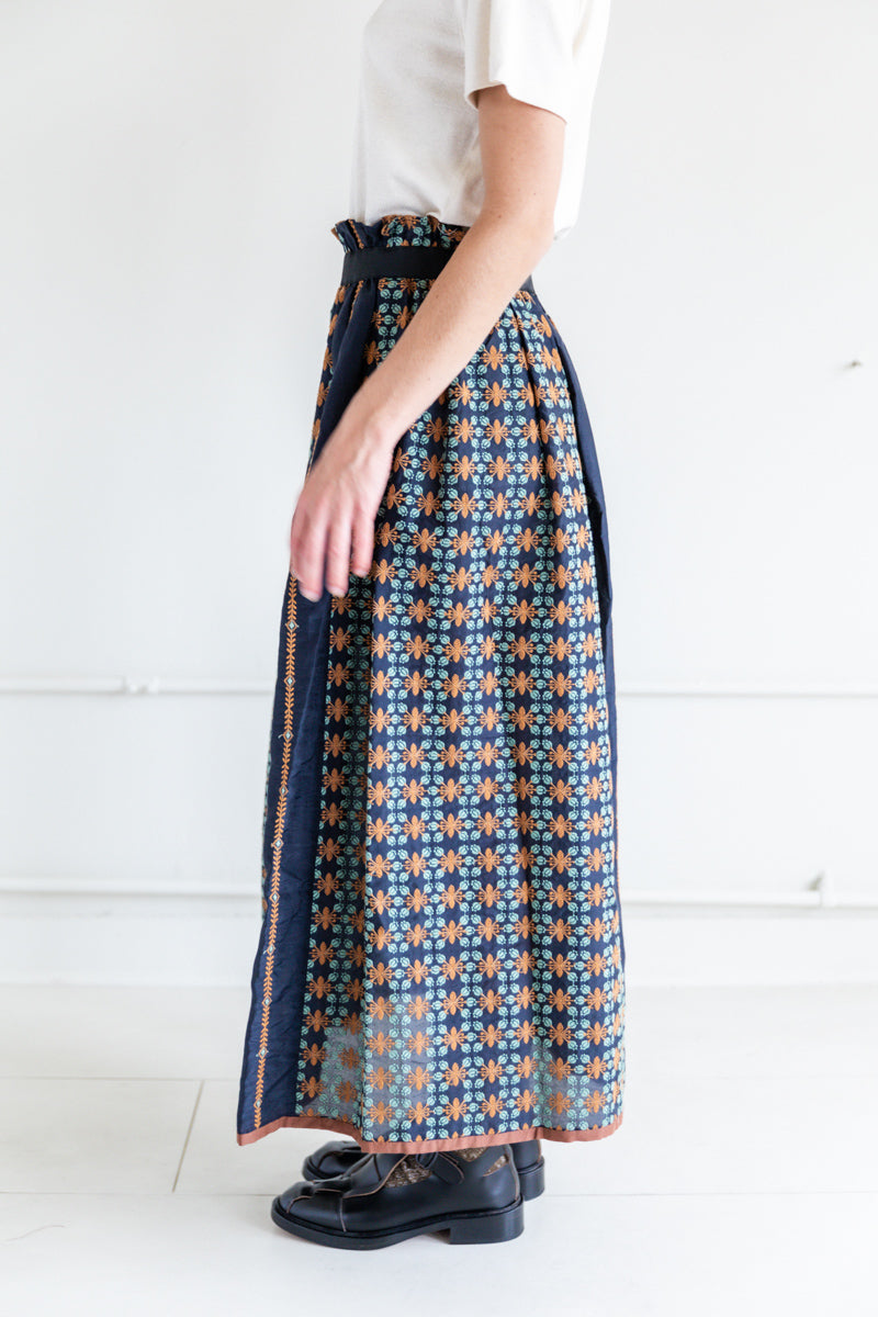 EMBROIDERY SKIRT