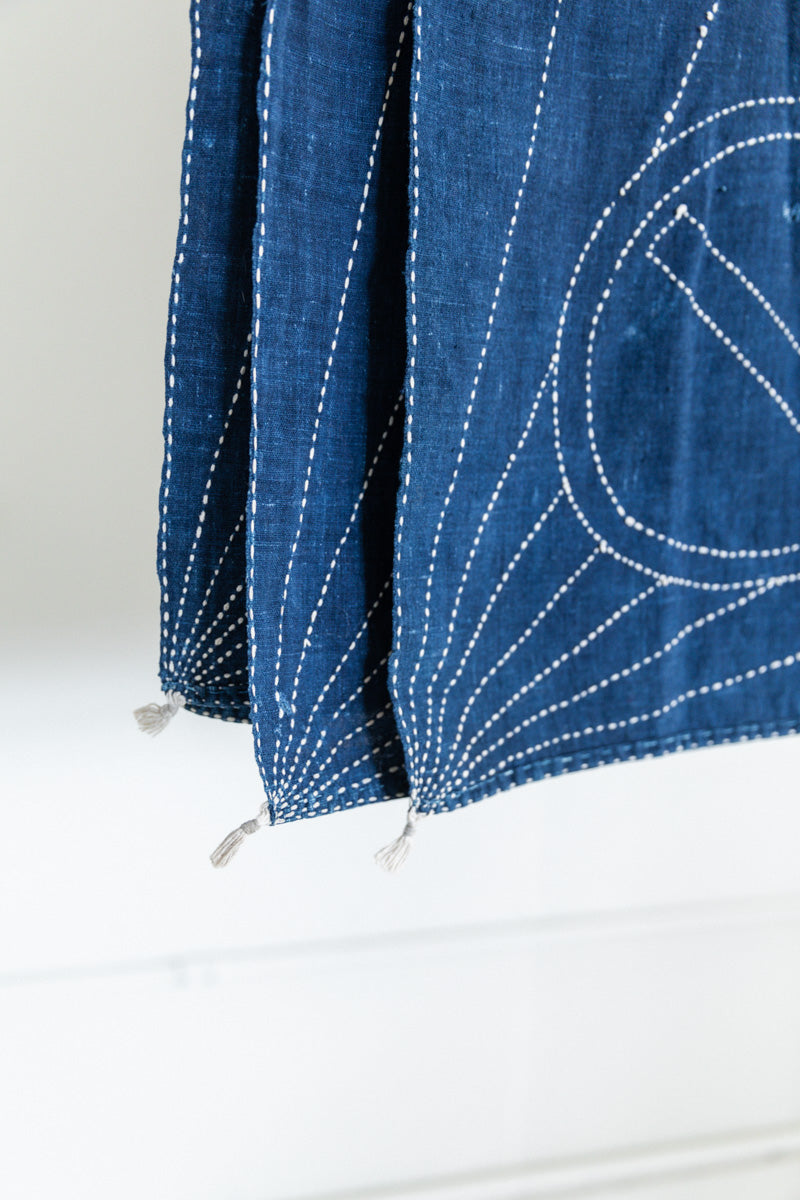 ANTIQUE JAPANESE SHIBORI INDIGO COVERLET