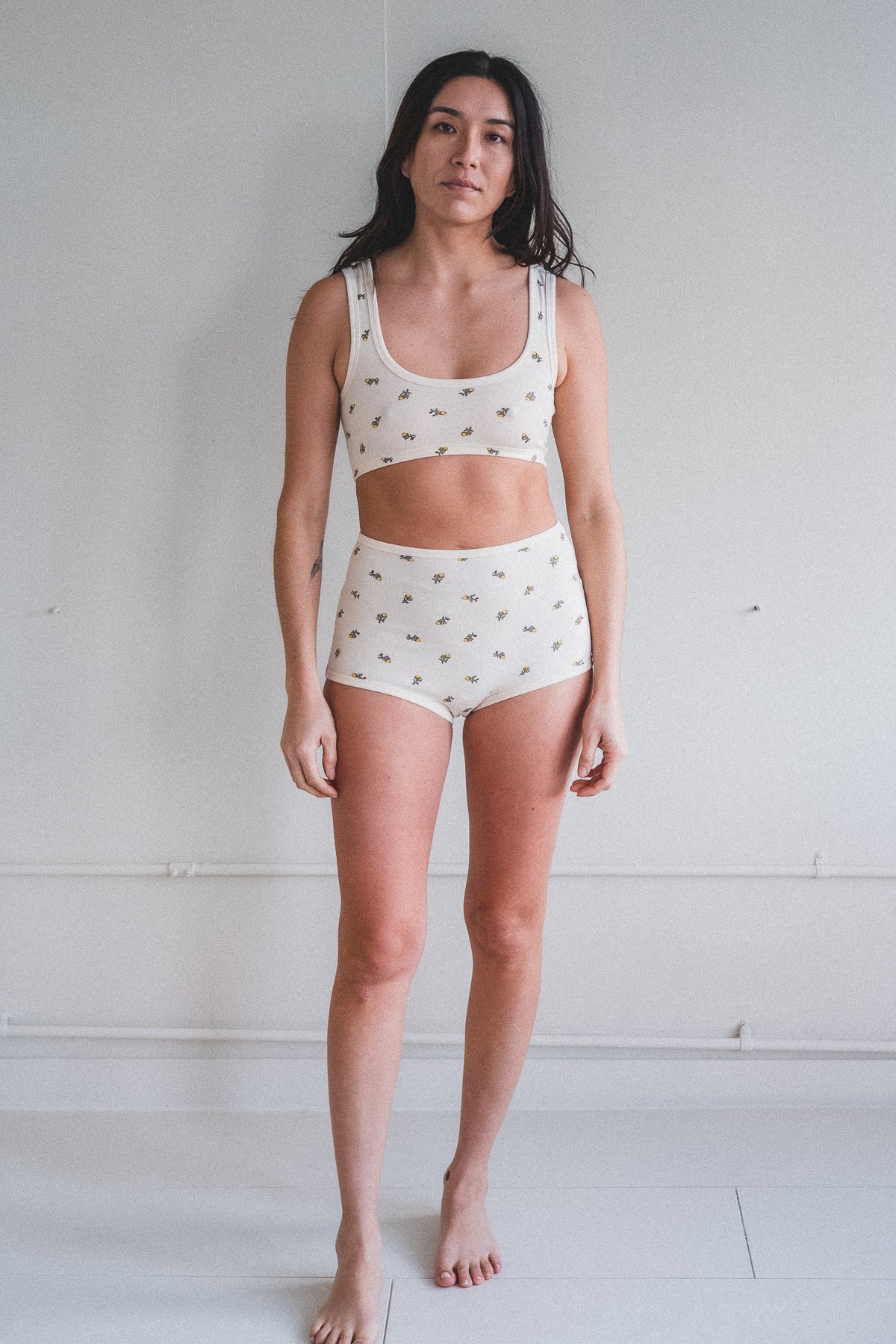 WIDE-STRAP BRA IN YELLOW CALICO