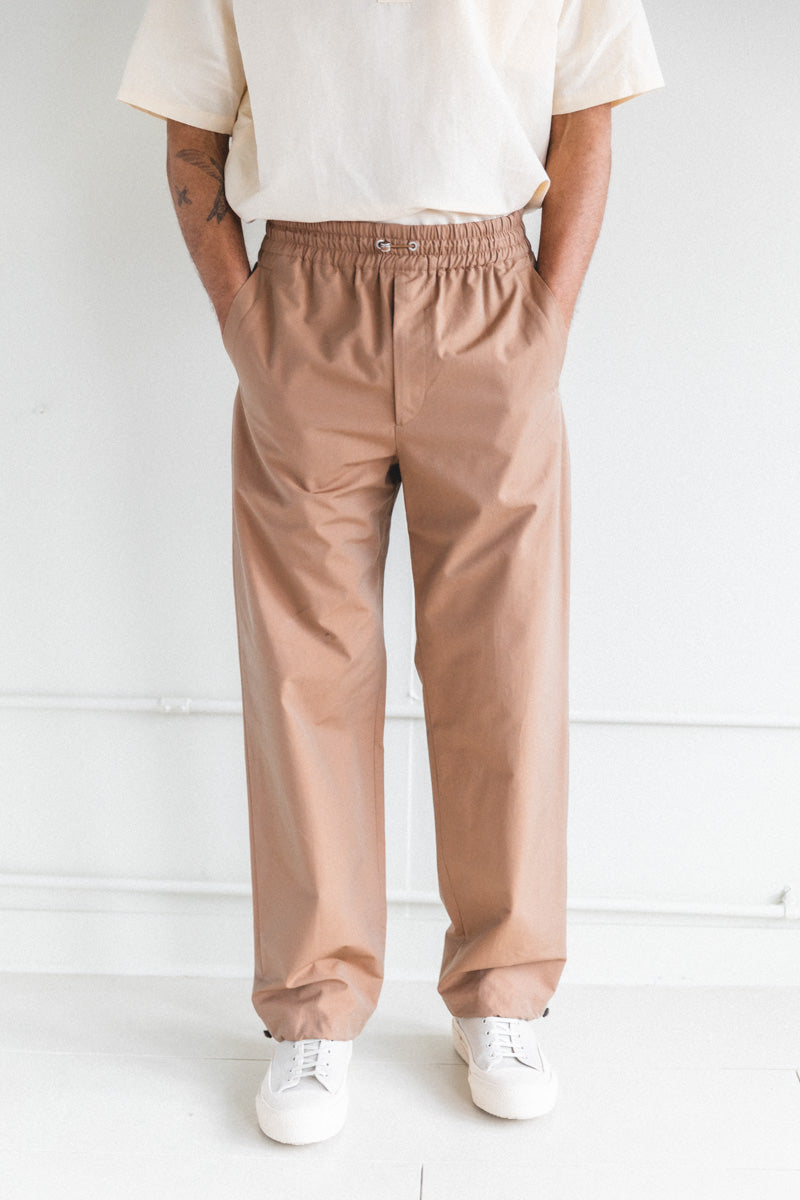 FINX TUSSAH CHAMBRAY EASY PANTS IN LIGHT BROWN CHAMBRAY