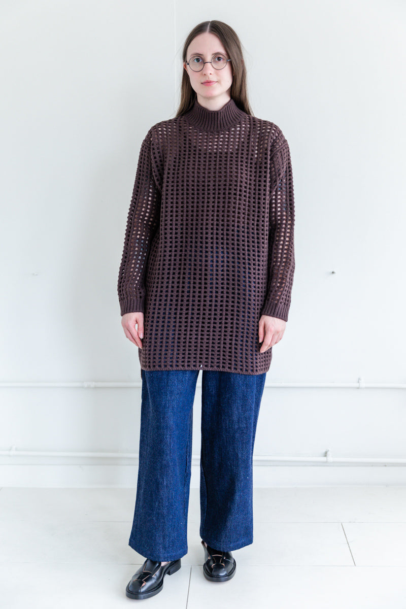 WOOL FELT YARN MESH KNIT MOCK NECK LONG PULLOVER IN DARK BROWN