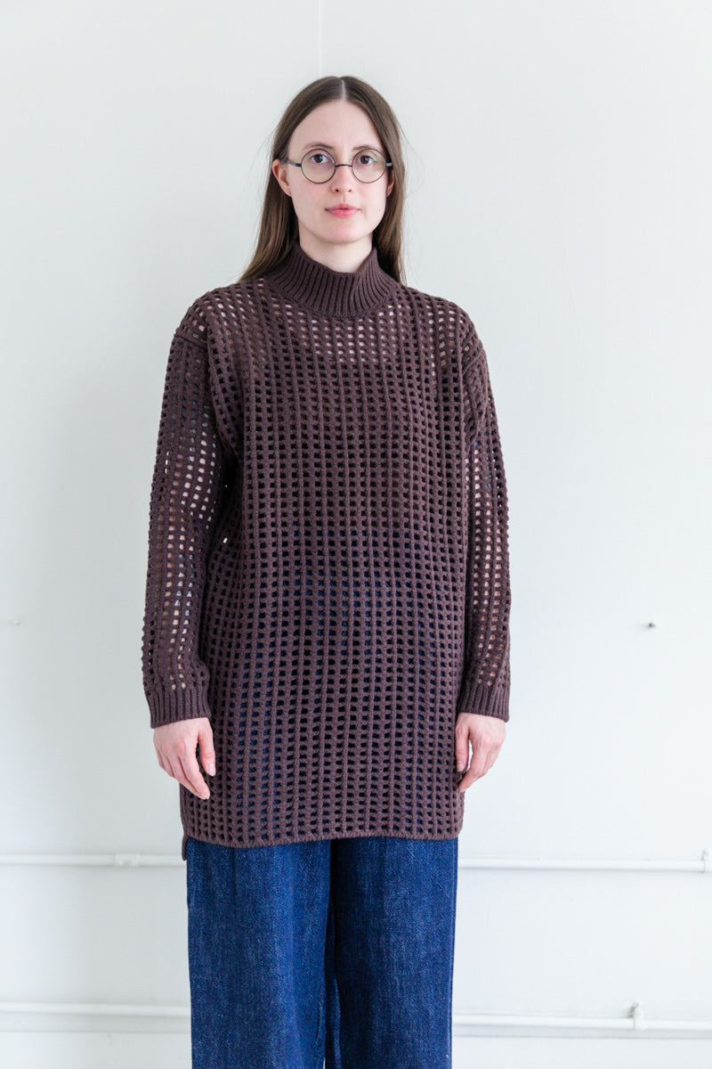 WOOL FELT YARN MESH KNIT MOCK NECK LONG PULLOVER IN DARK BROWN