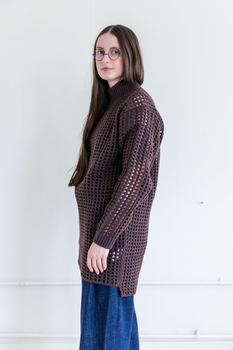 WOOL FELT YARN MESH KNIT MOCK NECK LONG PULLOVER IN DARK BROWN