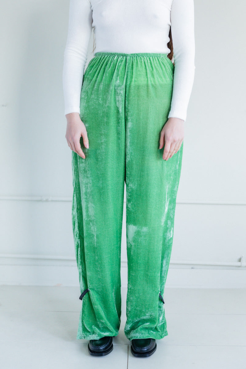 UNIR PANTS IN GREEN SILK VELVET