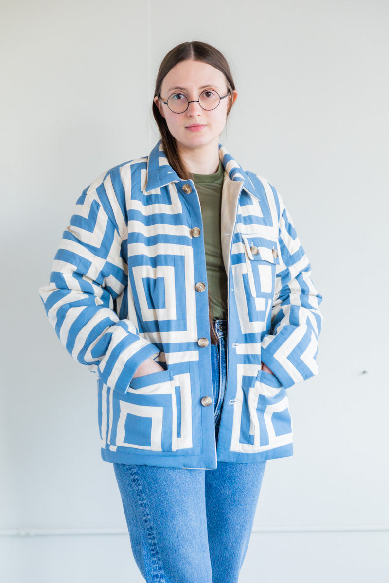 REVERSIBLE WHITE HOUSE STEPS QUILT JACKET