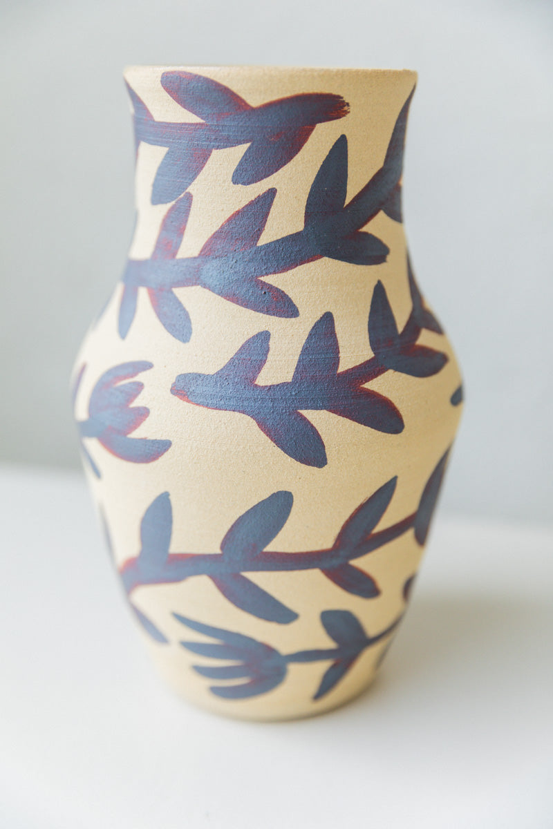 SMALL FLORAL PATTERN VASE