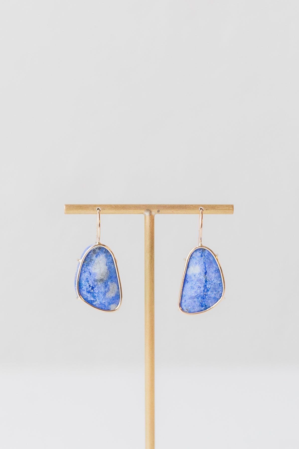 LAPIS MEDIUM DROP EARRINGS IN 14K GOLD