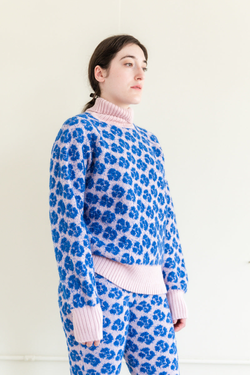 GOLGOLI TURTLENECK IN DUSTY PINK & BLUE
