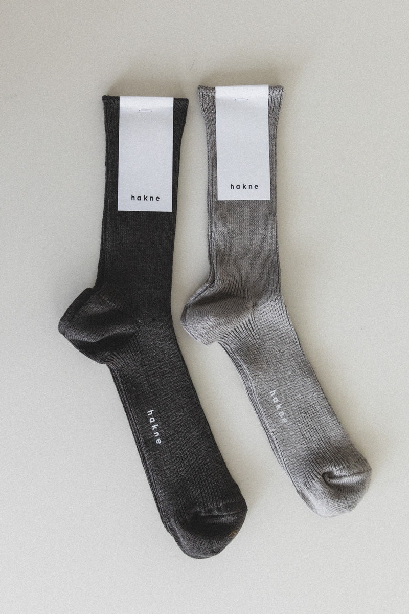 LINEN RIBBED SOCKS IN MOCHA BROWN