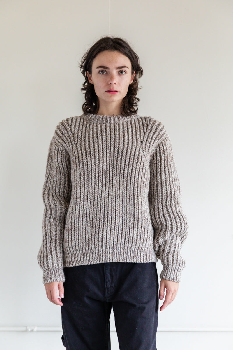 OMBU SWEATER IN STONE