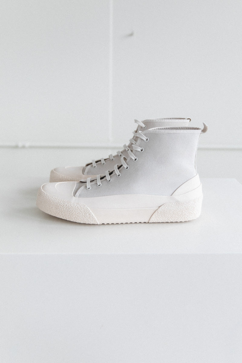 NUMBERS MEN'S SNEAKER IN DOVE RUBBERIZED CANVAS