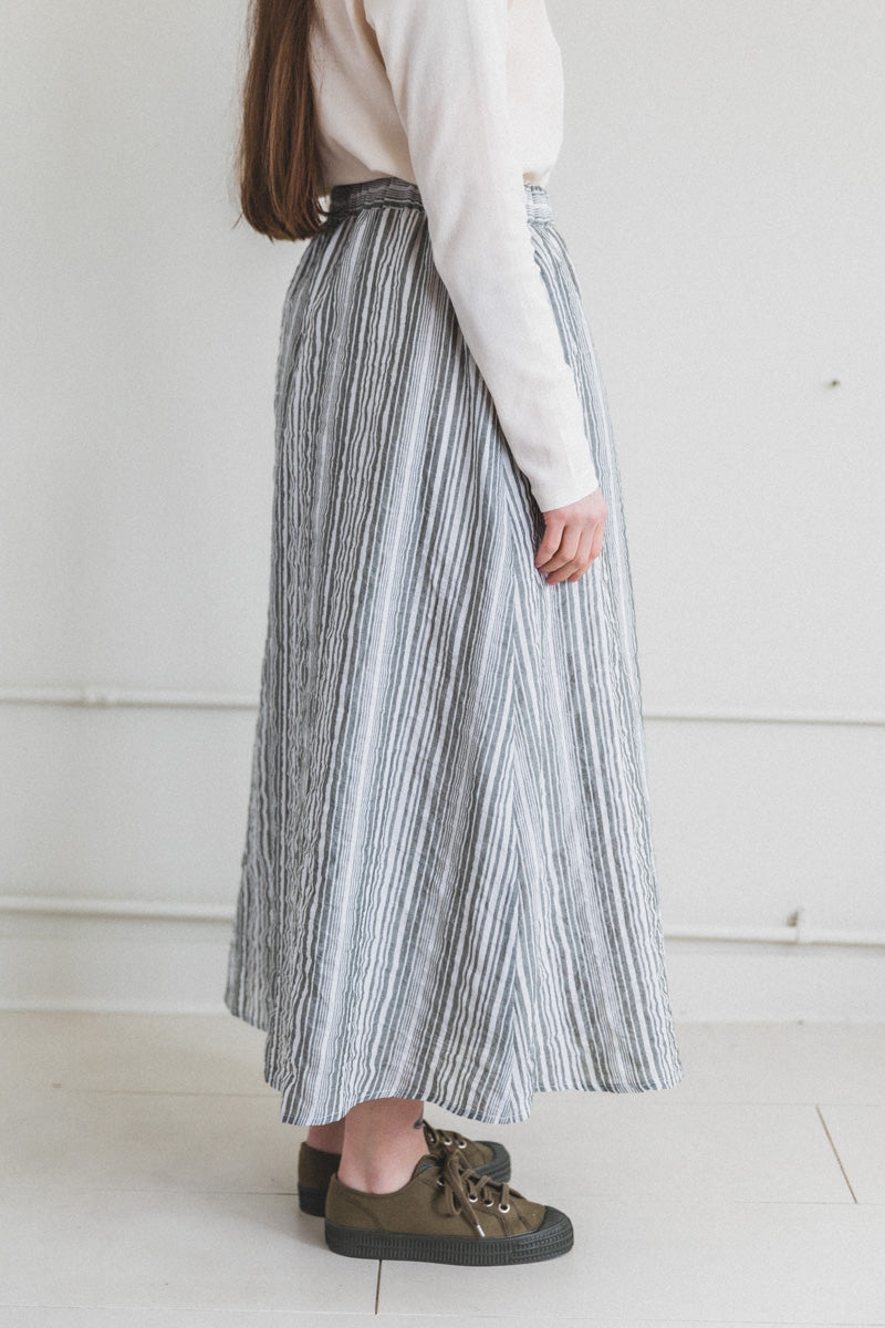 DAILY SKIRT IN GREEN AND WHITE STRIPE