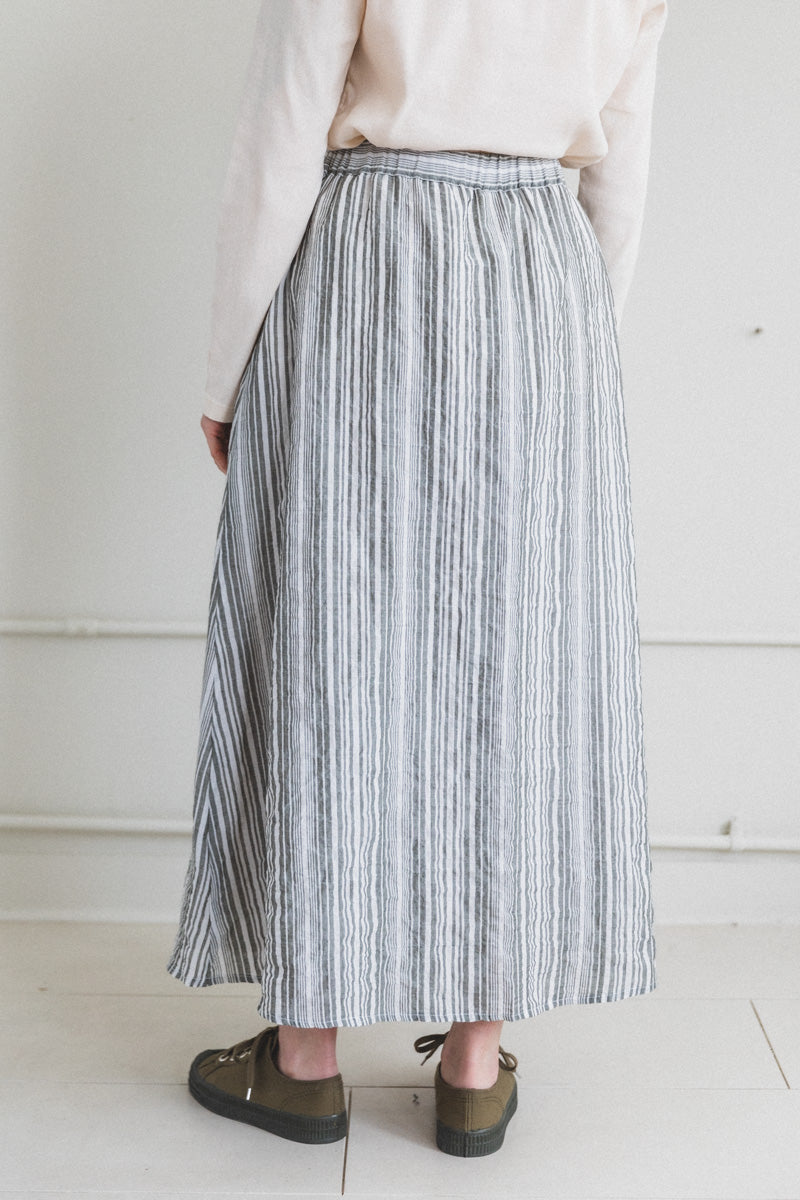 DAILY SKIRT IN GREEN AND WHITE STRIPE